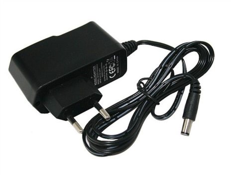 TP-LINK, D-LINK router utángyártott tápegység, hálózati adapter 5V / 2.5A - 2,1 mm / 5,5 mm